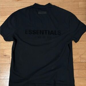 Black essentials fear of god t shirt